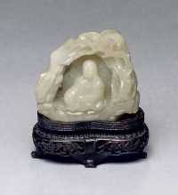18TH CENTURY A PALE CELADON JADE CARVING OF A LUOHAN